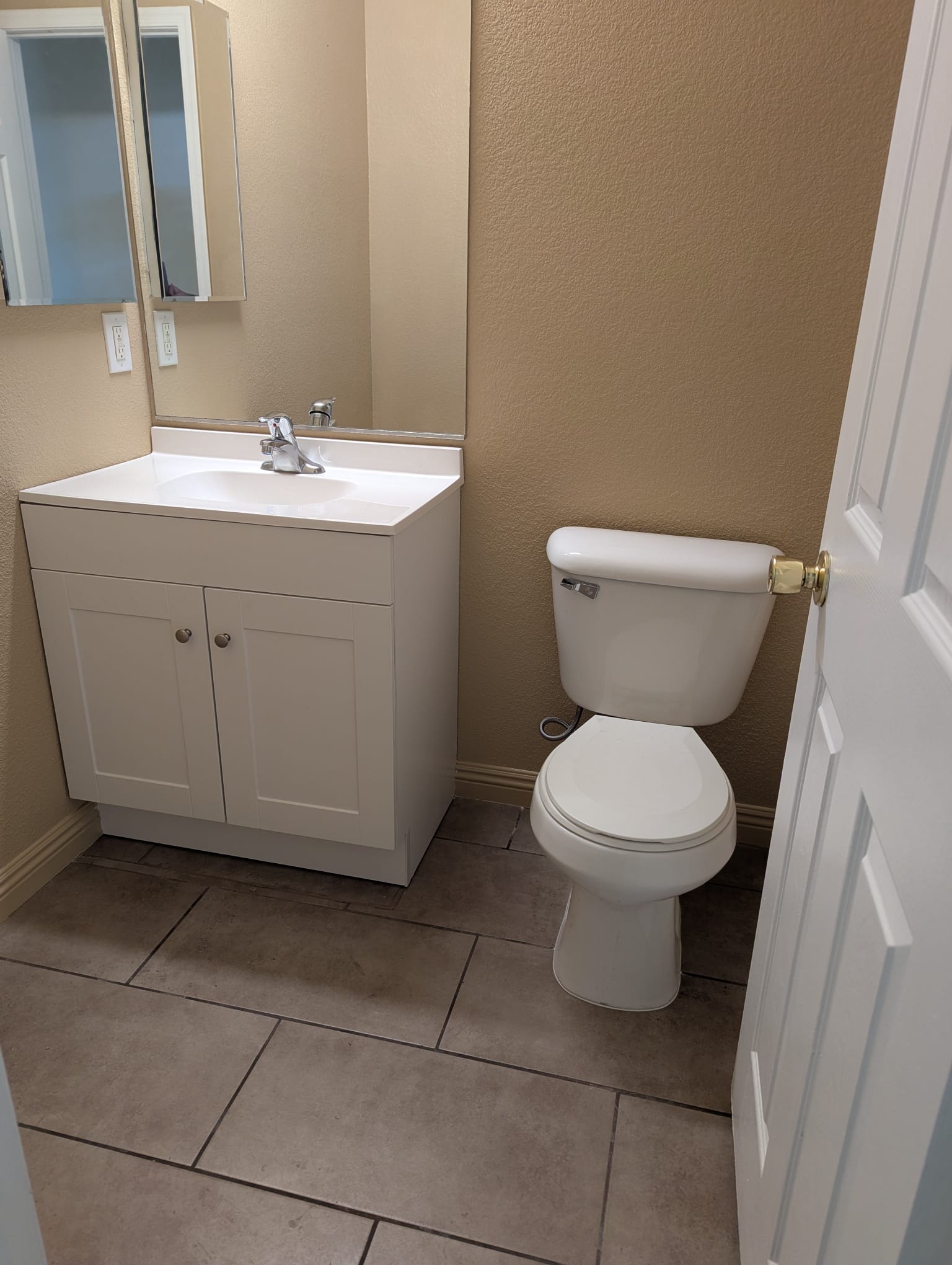 bathroom image 3